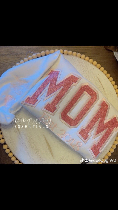 MAMA GLITTER APPLIQUE SWEATSHIRT